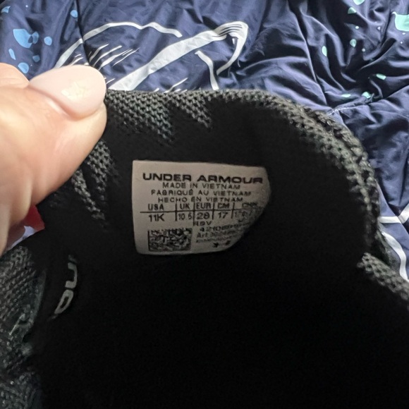 Little kid size 11 Under Armor sneakers - Picture 2 of 3